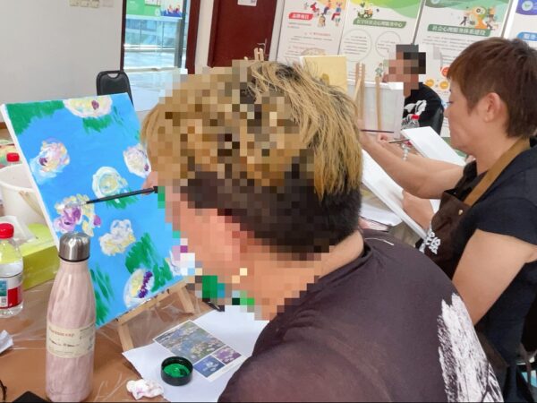 4 {"ARInfo":{"IsUseAR":false},"Version":"1.0.0","MakeupInfo":{"IsUseMakeup":false},"FaceliftInfo":{"IsChangeEyeLift":false,"IsChangeFacelift":false,"IsChangePostureLift":false,"IsChangeNose":false,"IsChangeFaceChin":false,"IsChangeMouth":false,"IsChangeThinFace":false},"BeautyInfo":{"SwitchMedicatedAcne":false,"IsAIBeauty":false,"IsBrightEyes":false,"IsSharpen":false,"IsOldBeauty":false,"IsReduceBlackEyes":false},"HandlerInfo":{"AppName":2},"FilterInfo":{"IsUseFilter":false}}