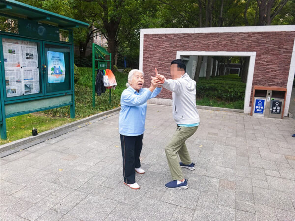 {"ARInfo":{"IsUseAR":false},"Version":"1.0.0","MakeupInfo":{"IsUseMakeup":false},"FaceliftInfo":{"IsChangeEyeLift":false,"IsChangeFacelift":false,"IsChangePostureLift":false,"IsChangeNose":false,"IsChangeFaceChin":false,"IsChangeMouth":false,"IsChangeThinFace":false},"BeautyInfo":{"SwitchMedicatedAcne":false,"IsAIBeauty":false,"IsBrightEyes":false,"IsSharpen":false,"IsOldBeauty":false,"IsReduceBlackEyes":false},"HandlerInfo":{"AppName":2},"FilterInfo":{"IsUseFilter":false}}